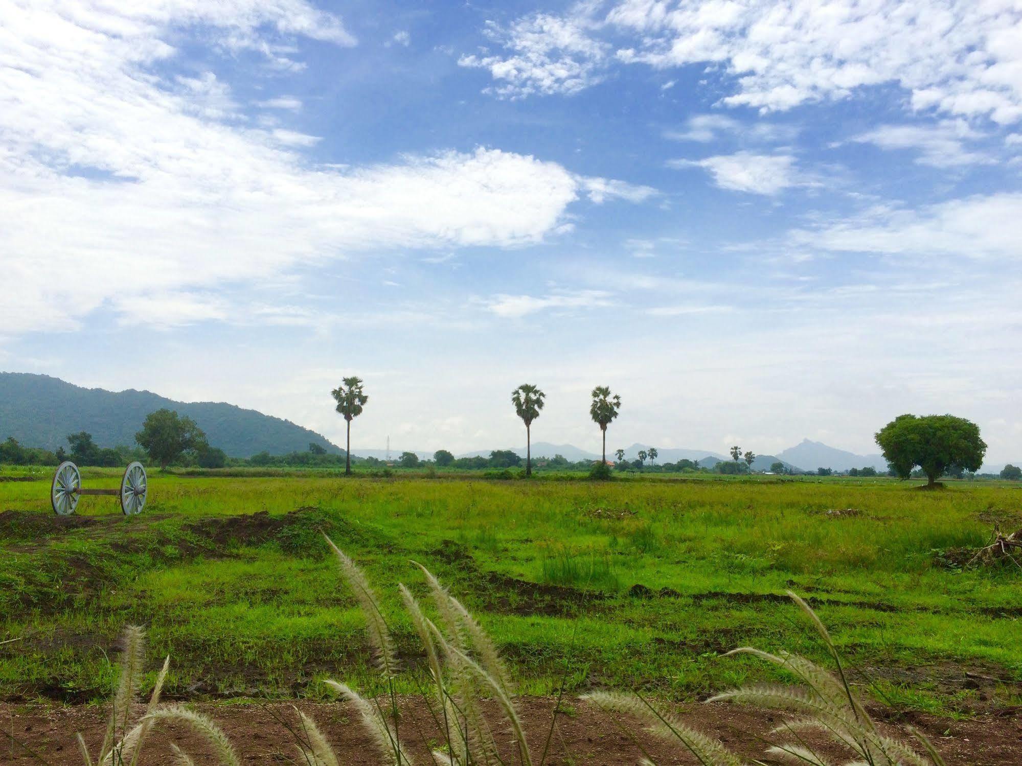 Wanlapa Farmstay Lopburi Exterior photo